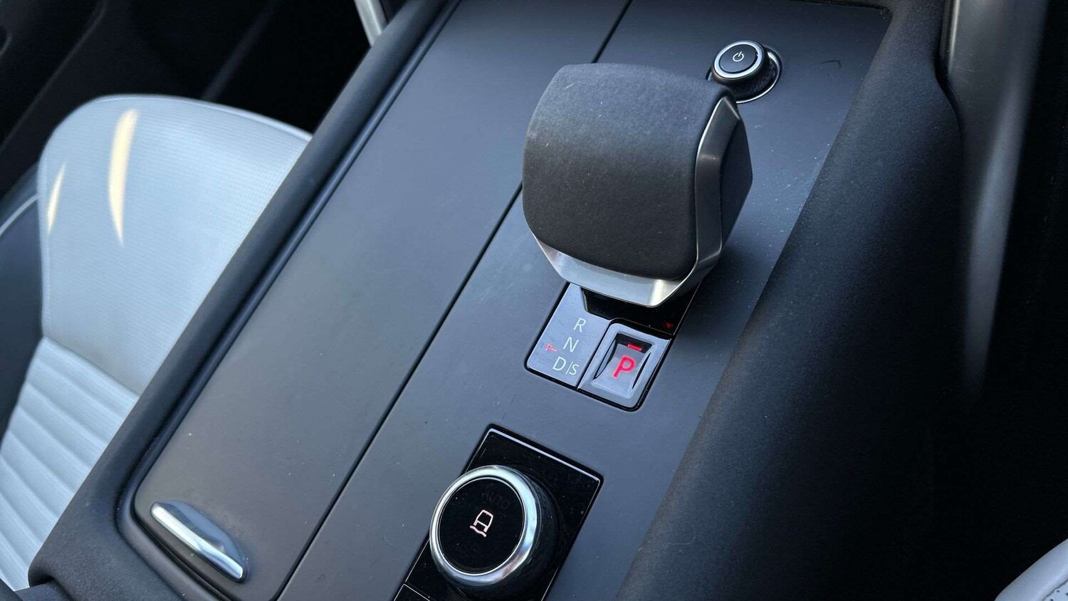 Used Land Rover Discovery 2023 for sale - 77972734: Photo 13