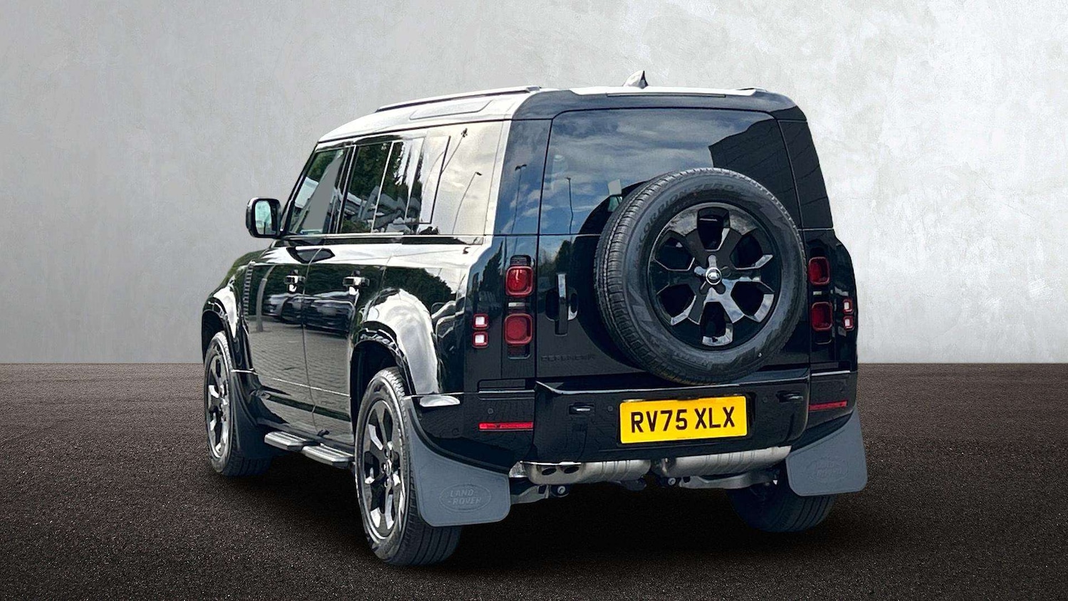 Used Land Rover Defender 2025 for sale - 77577267: Photo 2