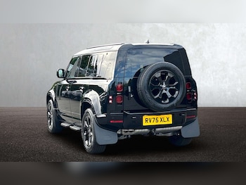 Used Land Rover Defender 2025 for sale - 77577267: Photo