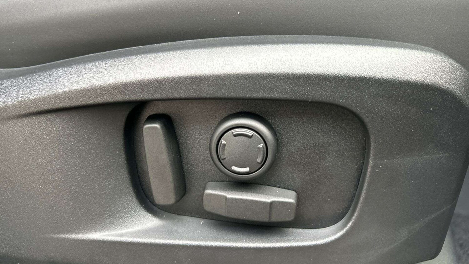 Used Land Rover Defender 2025 for sale - 77577267: Photo 33