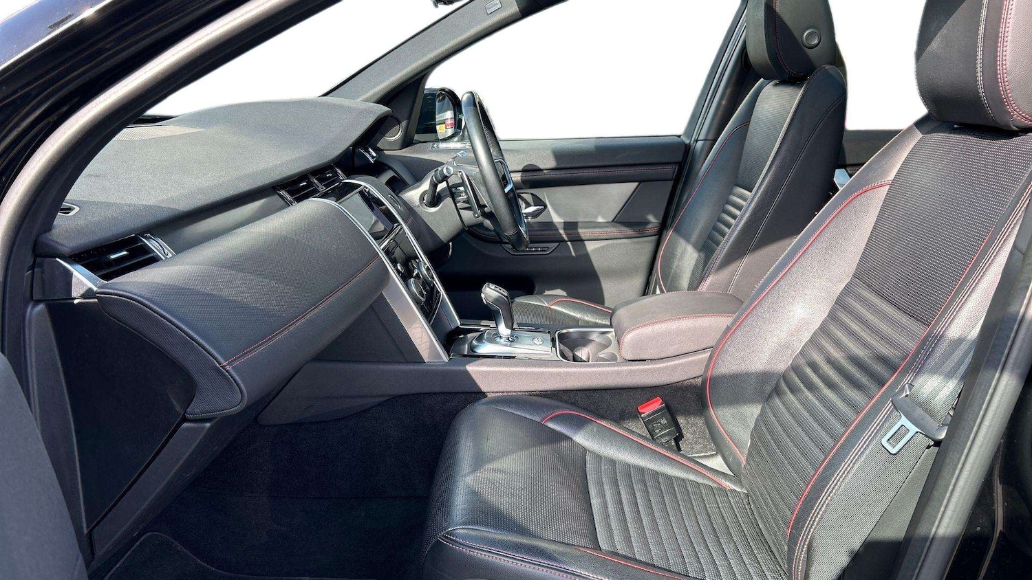 Used Land Rover Discovery Sport 2022 for sale - 77674657: Photo 3