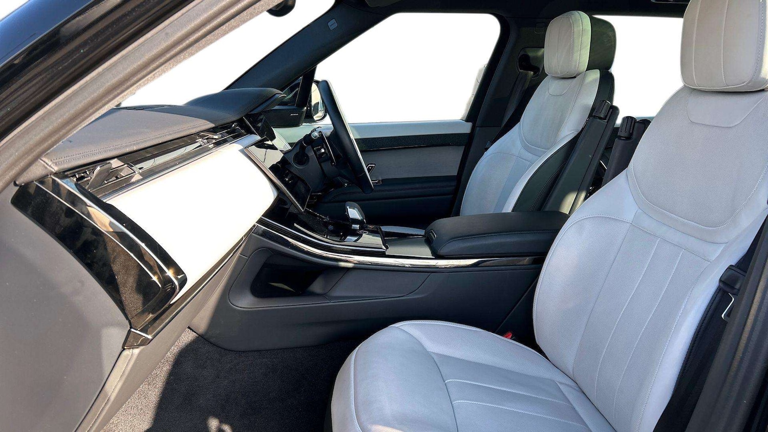 Used Land Rover Range Rover Sport 2023 for sale - 77960950: Photo 3