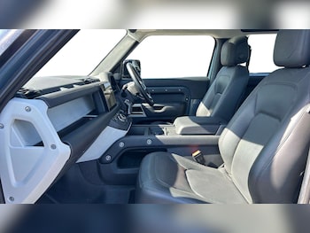Used Land Rover Defender 2022 for sale - 79095999: Photo