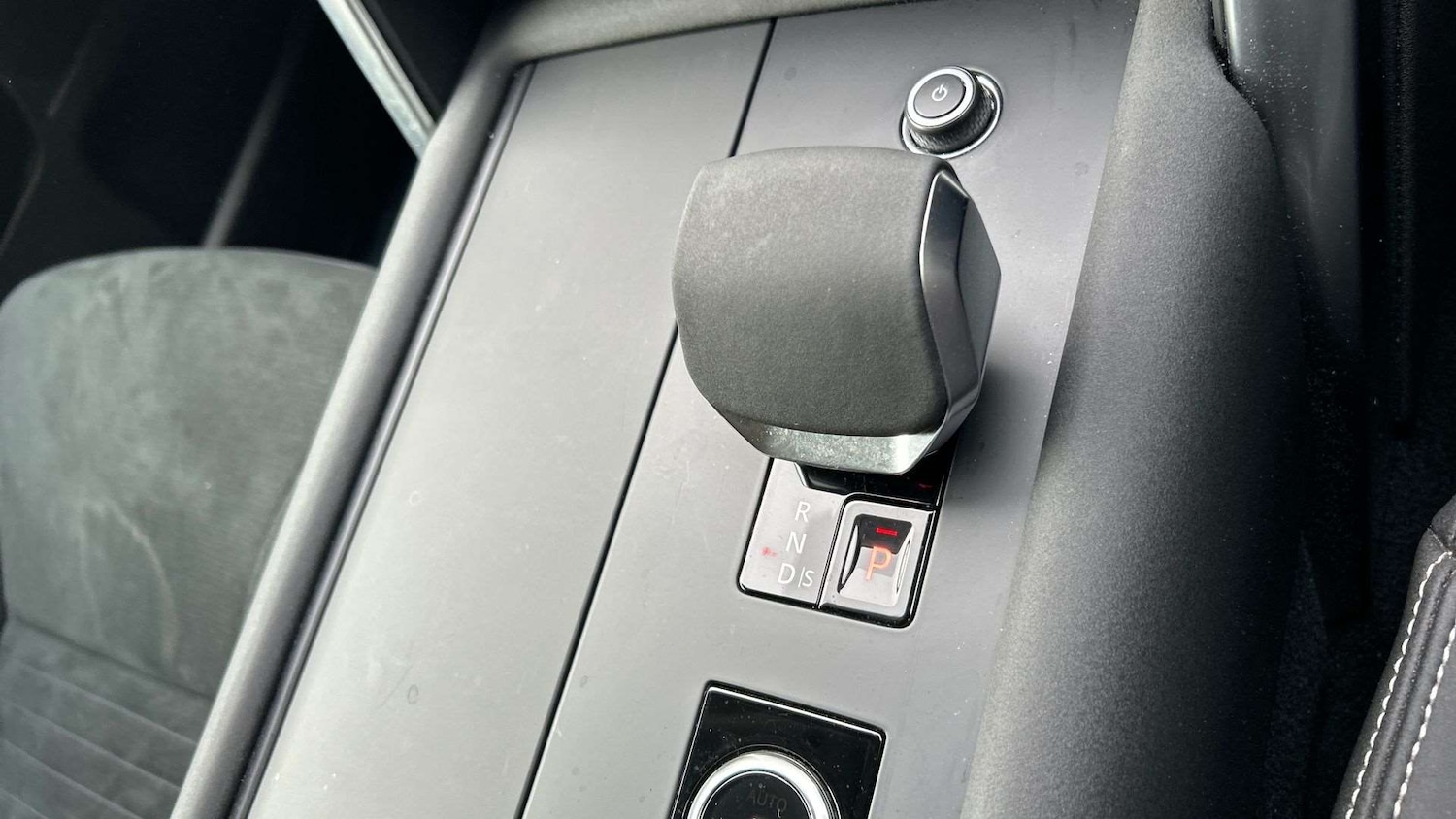 Used Land Rover Discovery 2023 for sale - 76460168: Photo 13