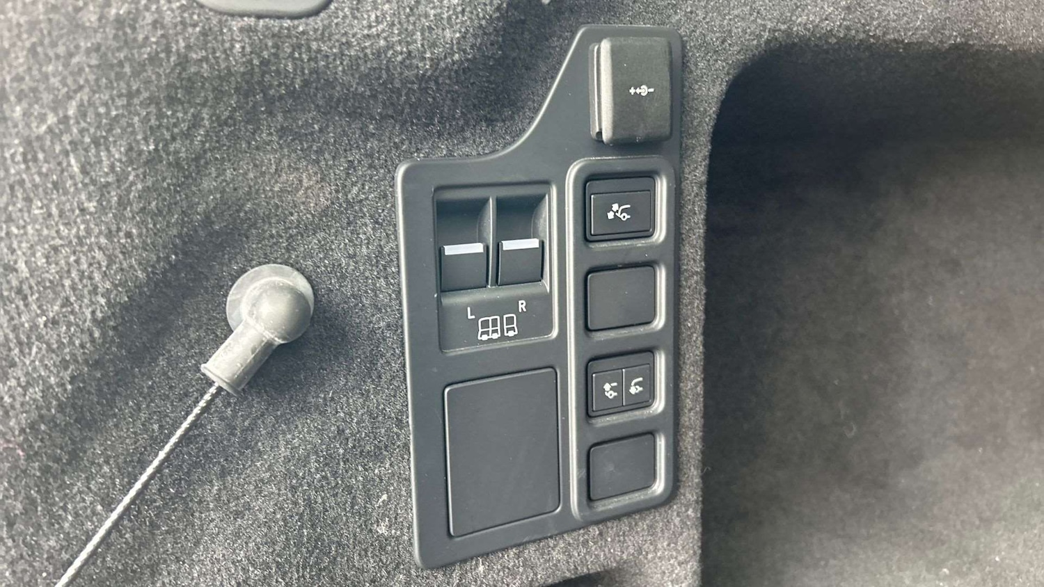 Used Land Rover Discovery 2023 for sale - 76460168: Photo 27