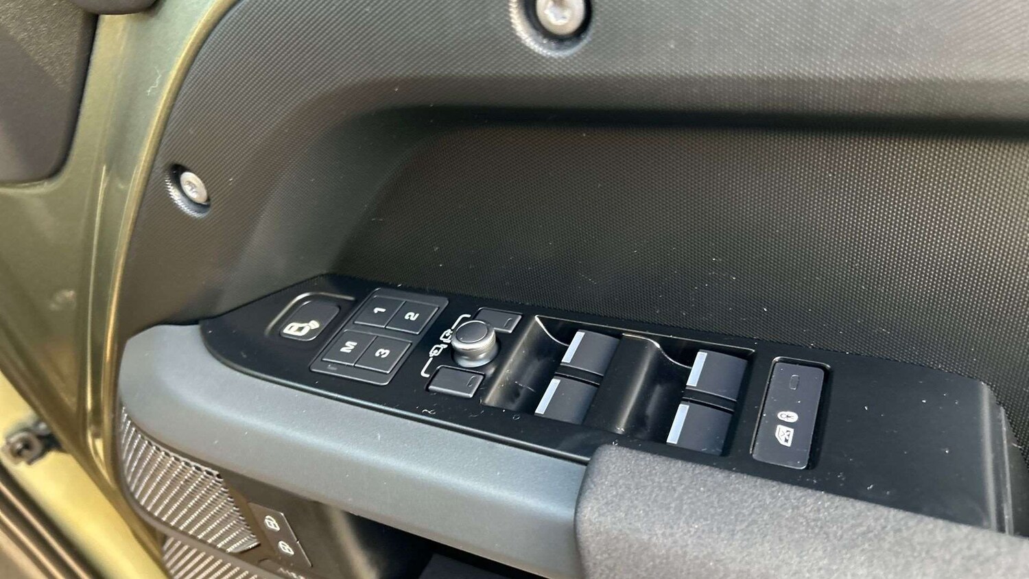 Used Land Rover Defender 2022 for sale - 77361281: Photo 25