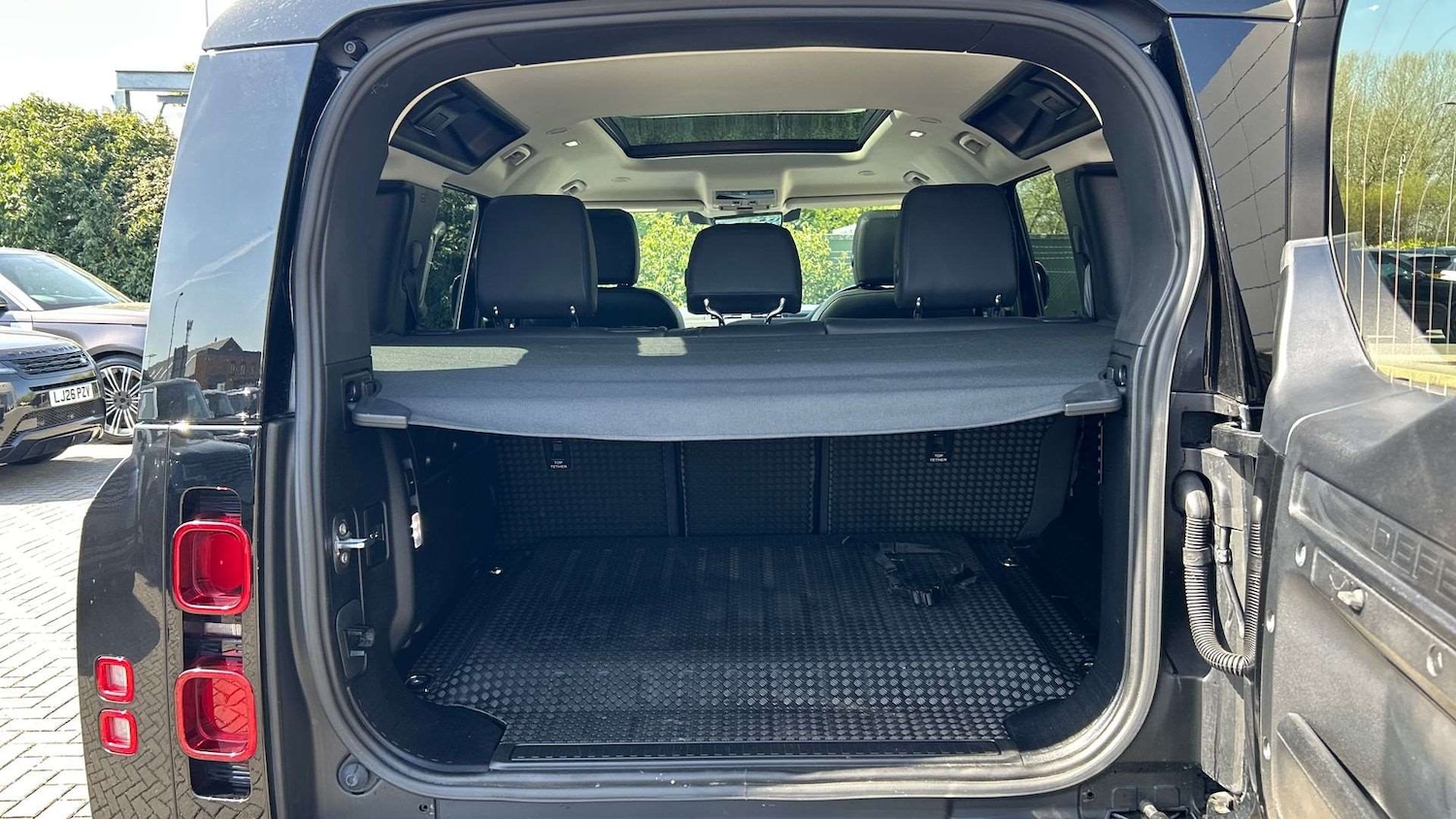 Used Land Rover Defender 2022 for sale - 78173957: Photo 10