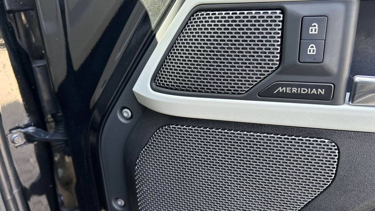 Used Land Rover Defender 2022 for sale - 78173957: Photo 24