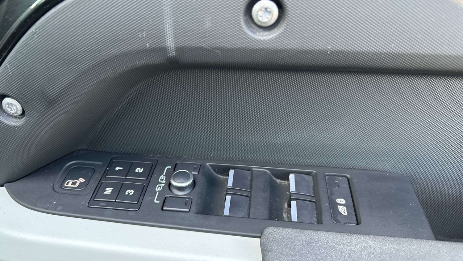 Used Land Rover Defender 2022 for sale - 78173957: Photo 25