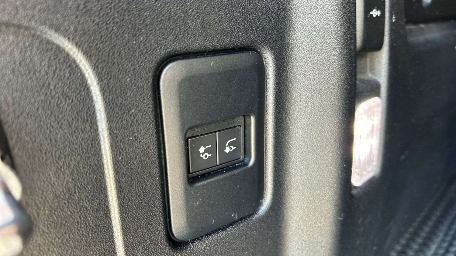 Used Land Rover Defender 2022 for sale - 78173957: Photo 27