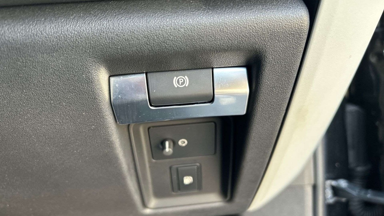 Used Land Rover Defender 2022 for sale - 78173957: Photo 34