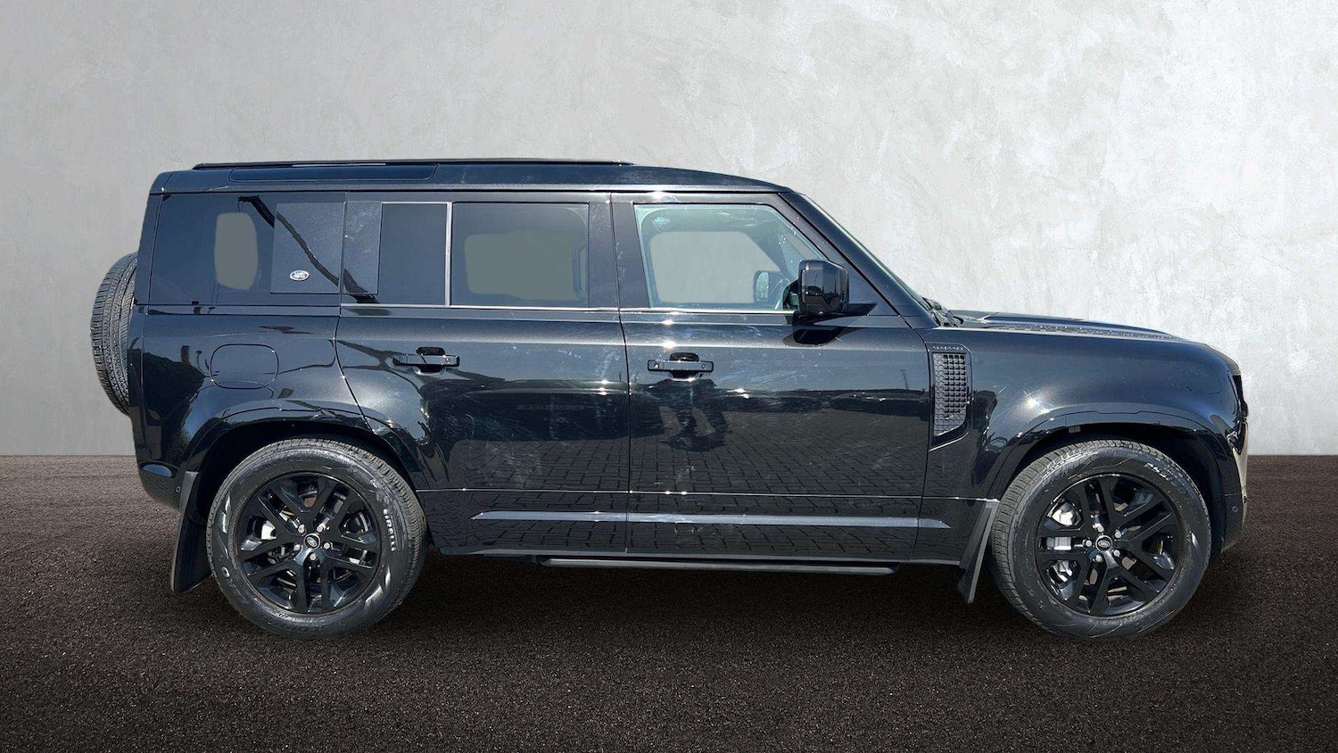 Used Land Rover Defender 2022 for sale - 78173957: Photo 5