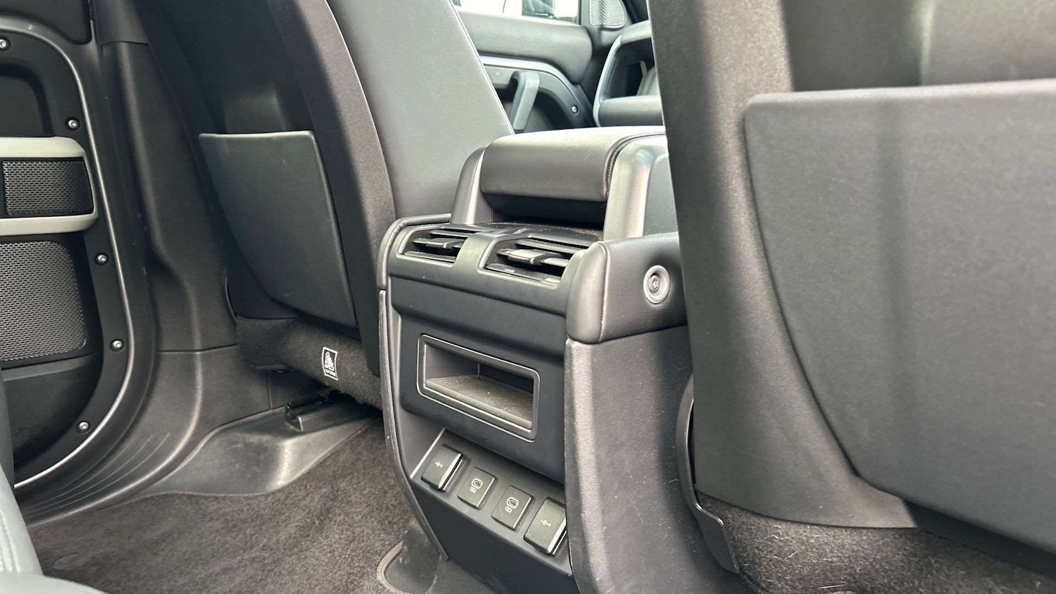 Used Land Rover Defender for sale - 76705110: Photo 18