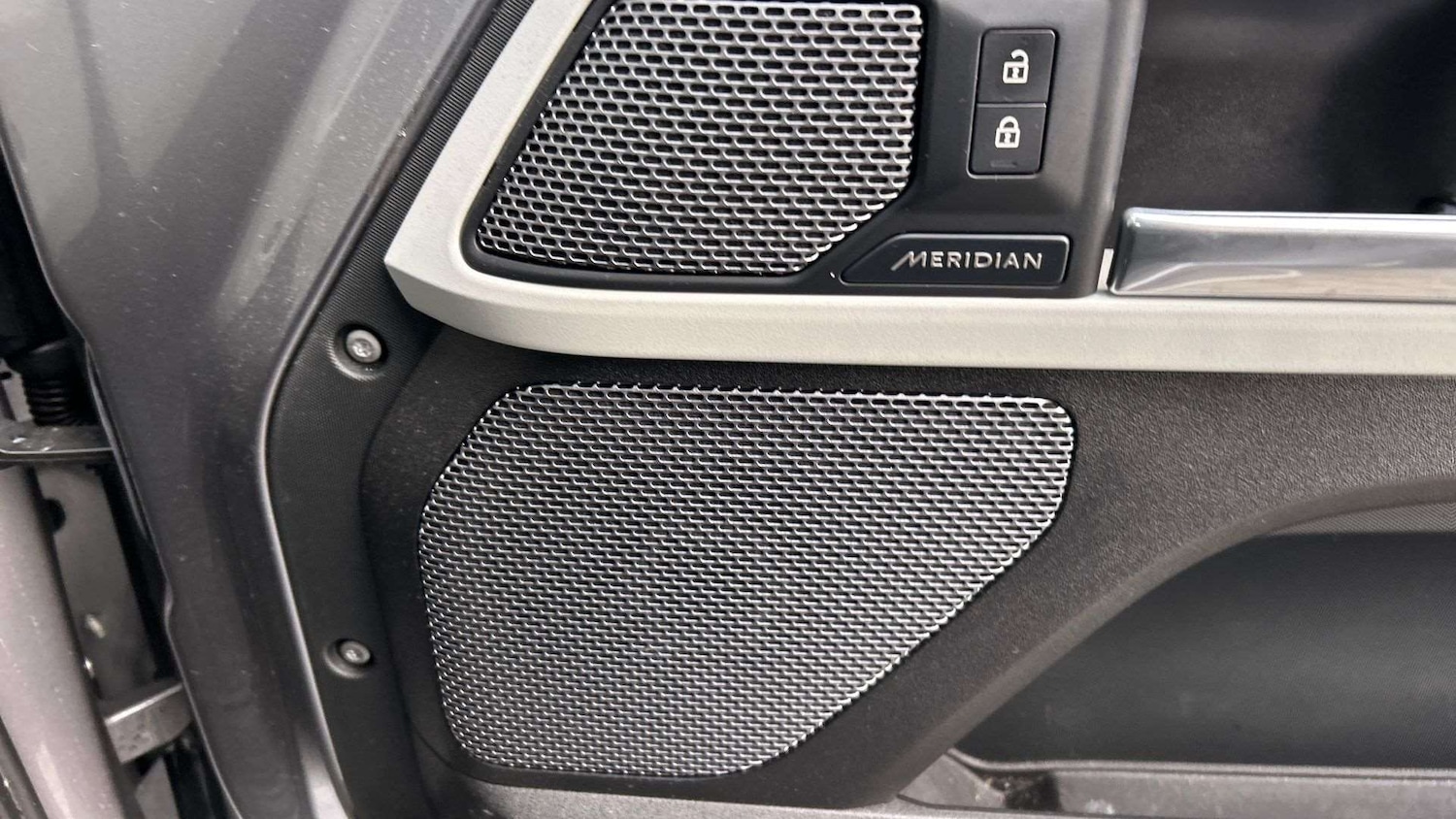 Used Land Rover Defender for sale - 76705110: Photo 24