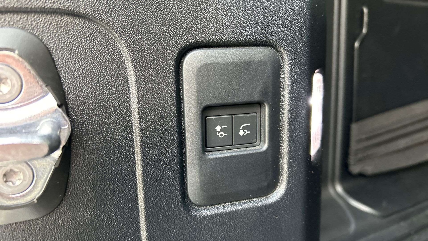 Used Land Rover Defender for sale - 76705110: Photo 33