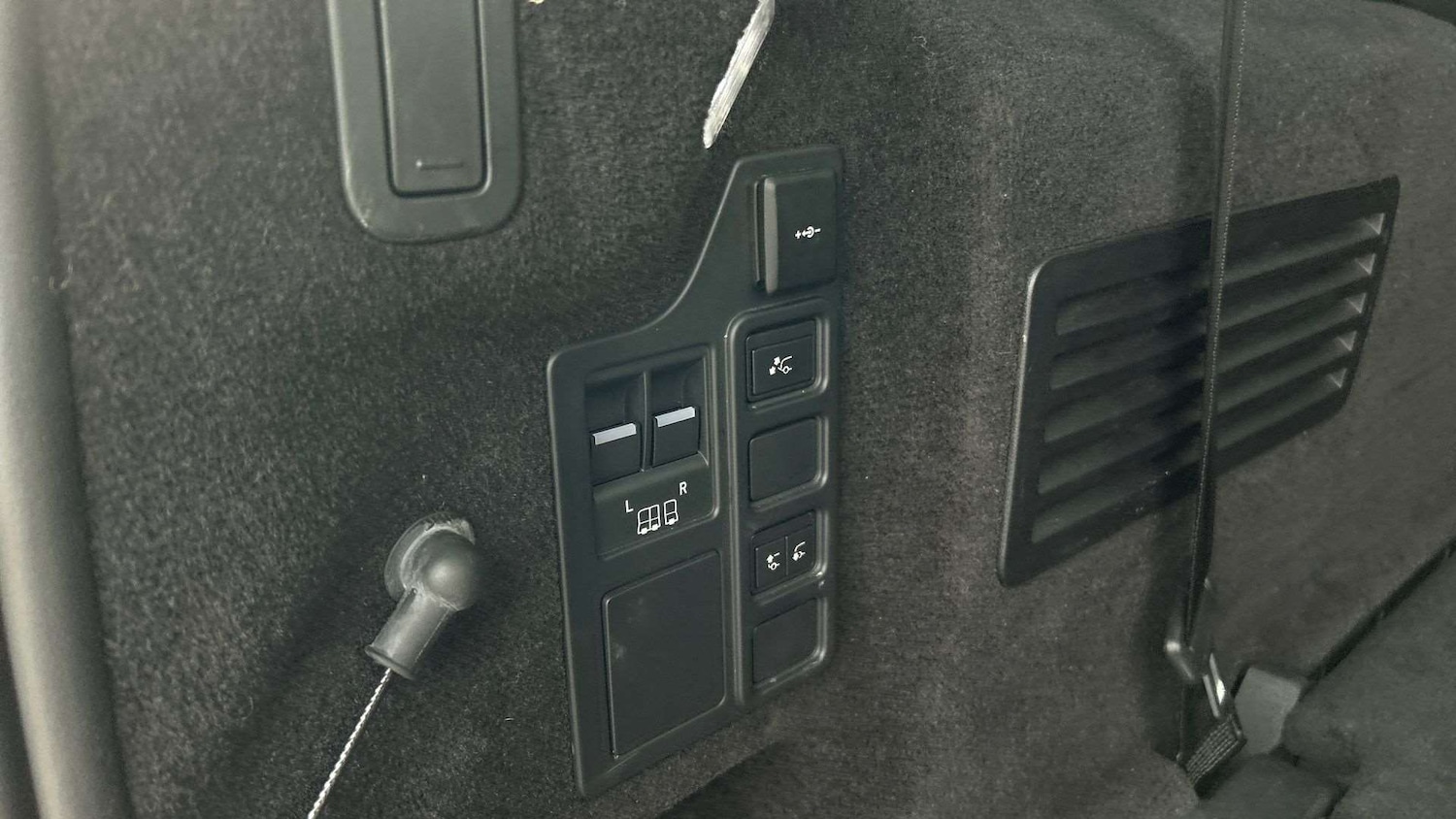 Used Land Rover Discovery 2024 for sale - 76460571: Photo 27