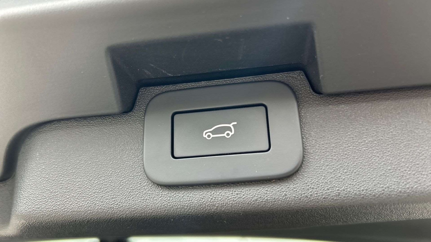 Used Land Rover Discovery 2024 for sale - 76460571: Photo 30