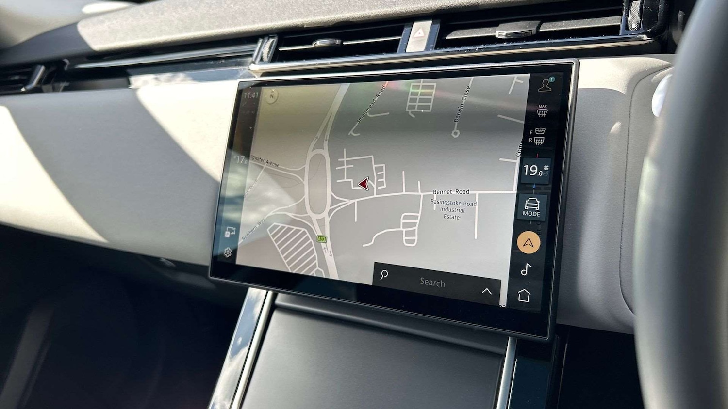 Used Land Rover Range Rover Velar 2025 for sale - 76460406: Photo 11