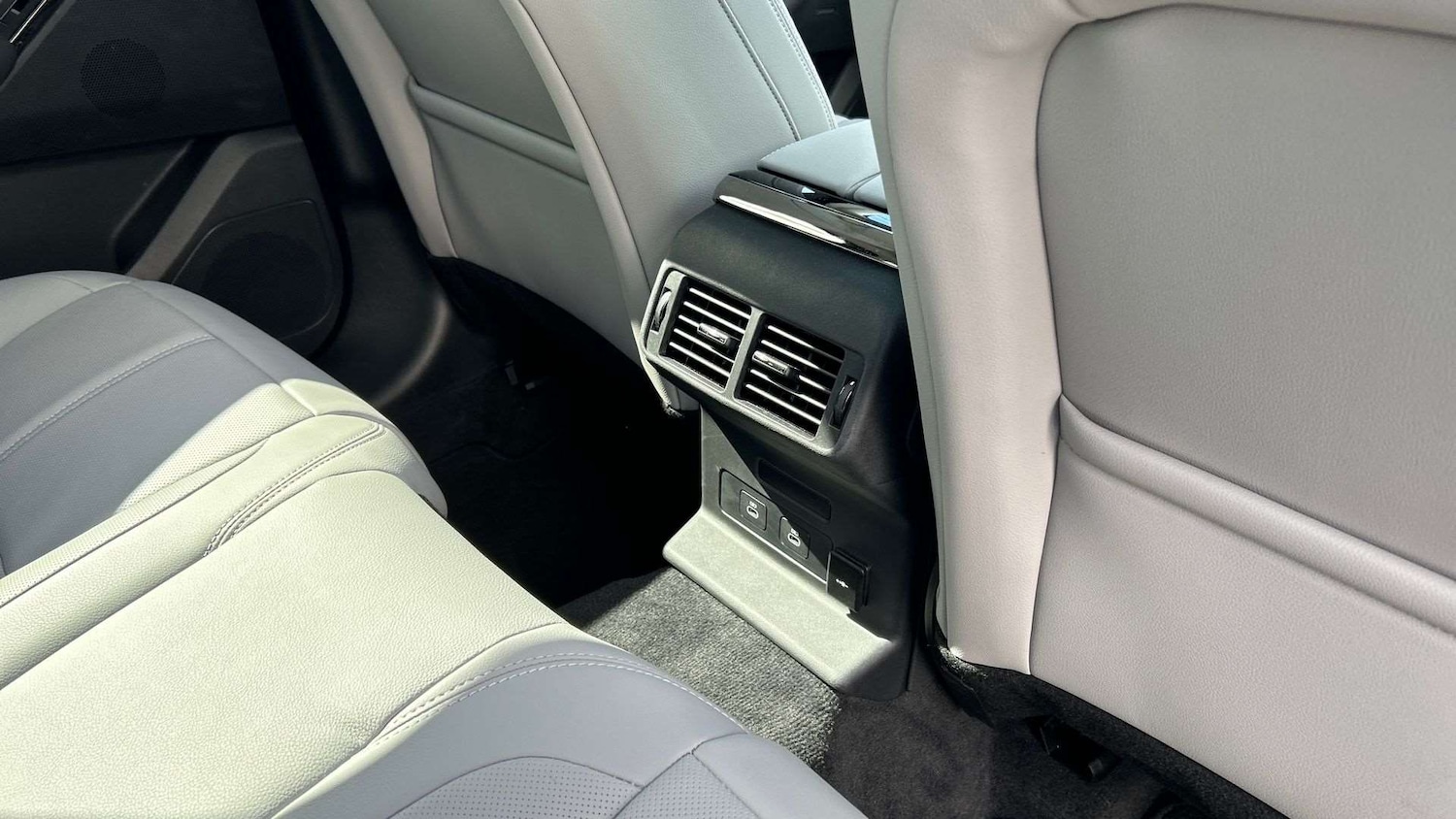 Used Land Rover Range Rover Velar 2025 for sale - 76460406: Photo 18