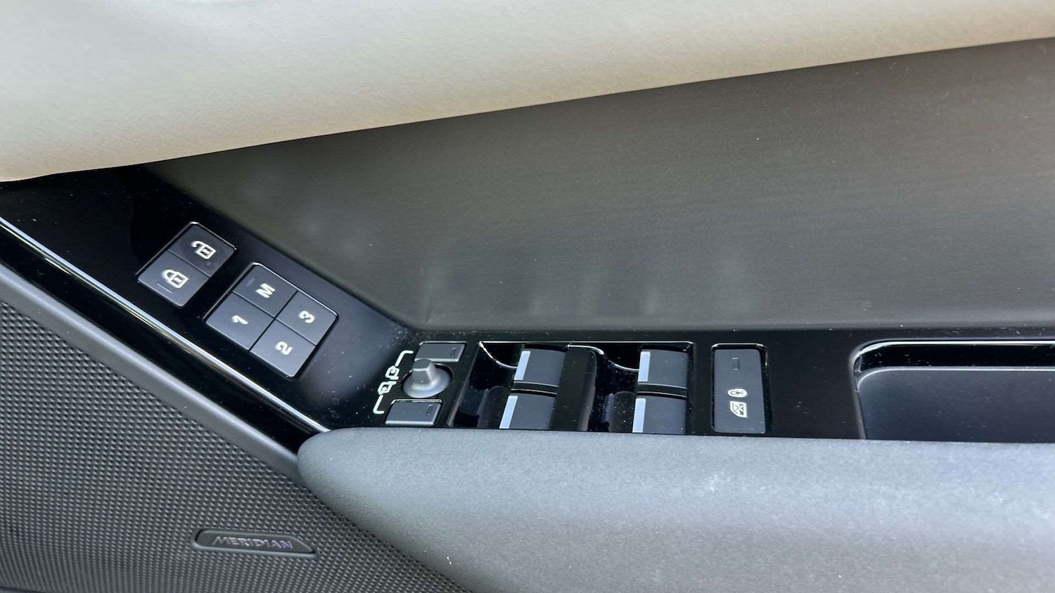 Used Land Rover Range Rover Velar 2025 for sale - 76460406: Photo 25