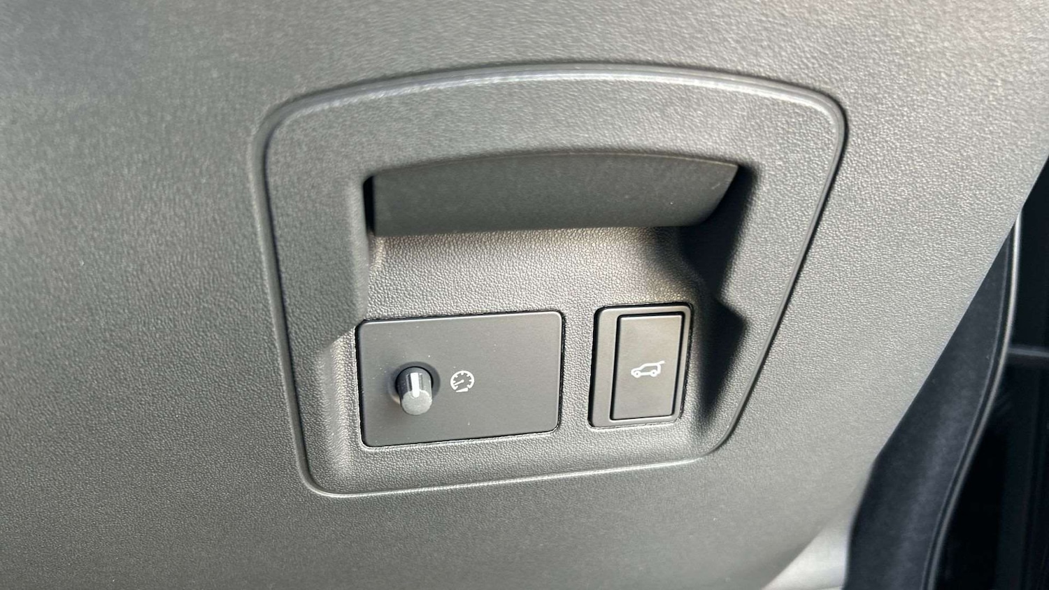 Used Land Rover Range Rover Velar 2025 for sale - 76460406: Photo 35