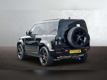 Used Land Rover Defender 2024 for sale - 77827532: Photo