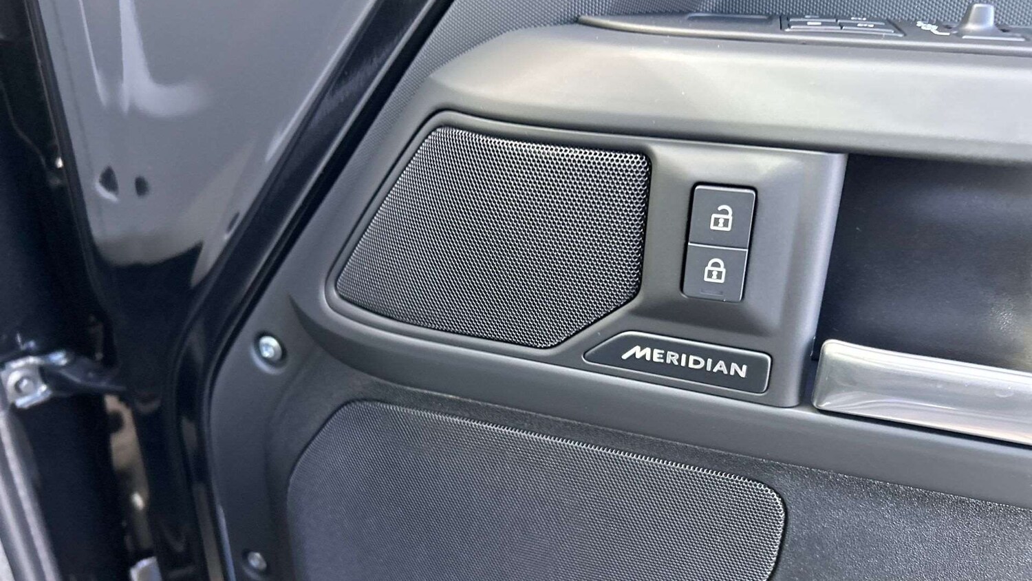 Used Land Rover Defender 2025 for sale - 77577379: Photo 24