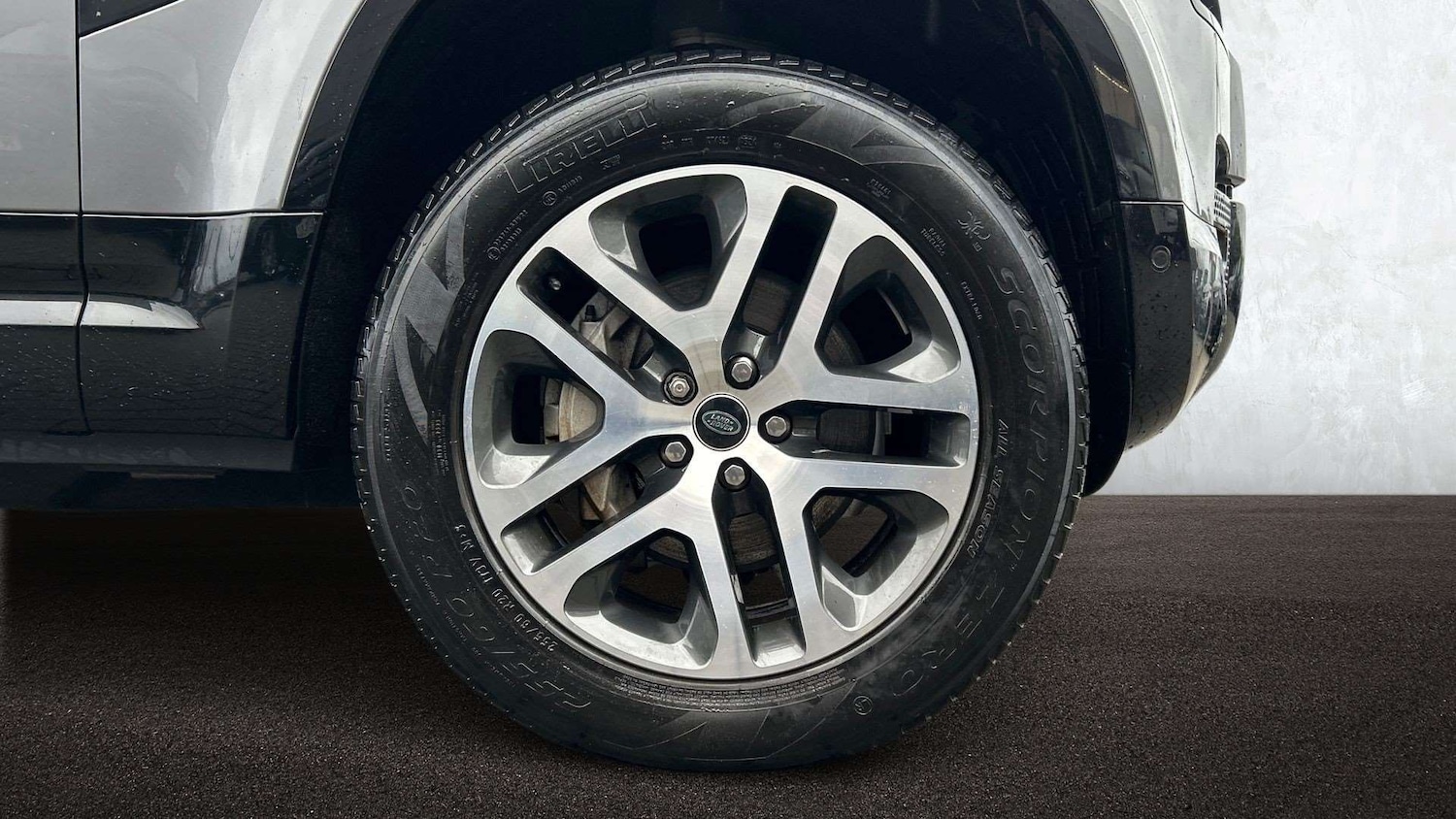 Used Land Rover Defender 2024 for sale - 77308508: Photo 8