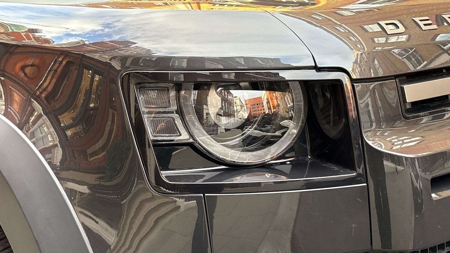 Used Land Rover Defender 2023 for sale - 77294161: Photo 17