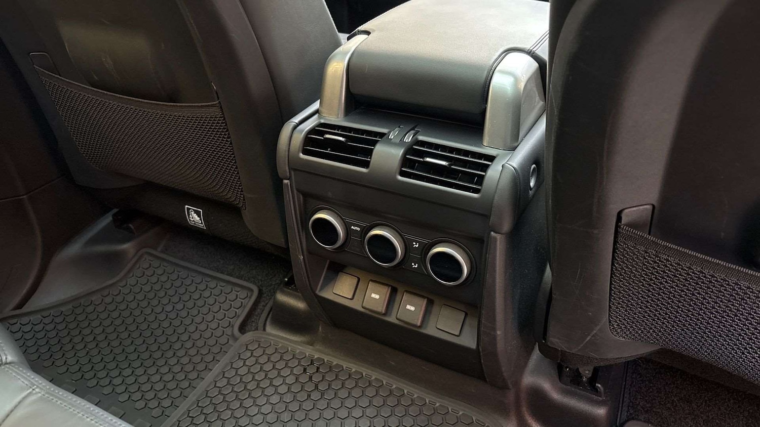 Used Land Rover Defender 2023 for sale - 77294161: Photo 18