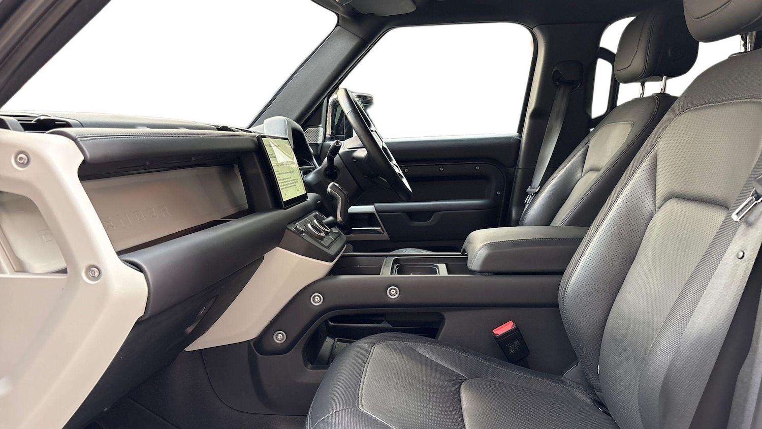 Used Land Rover Defender 2023 for sale - 77294161: Photo 3