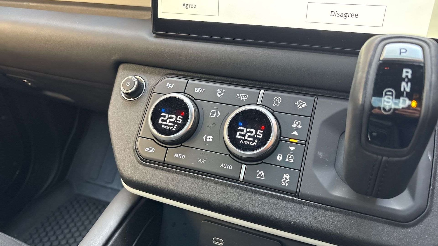 Used Land Rover Defender 2023 for sale - 77294161: Photo 31