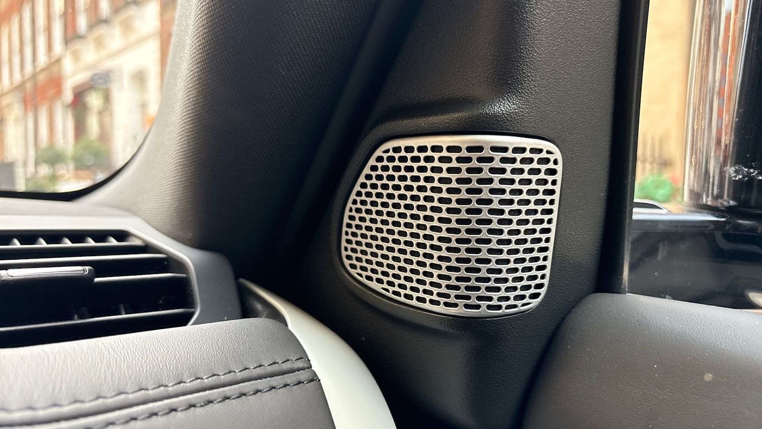 Used Land Rover Defender 2023 for sale - 77294161: Photo 35