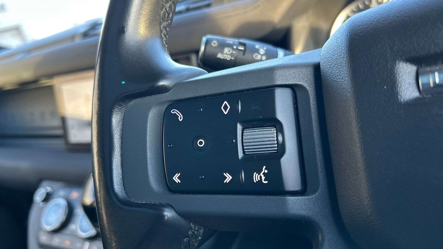 Used Land Rover Defender 2022 for sale - 77093435: Photo 35