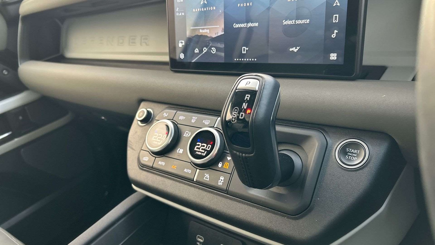 Used Land Rover Defender 2022 for sale - 76804995: Photo 13