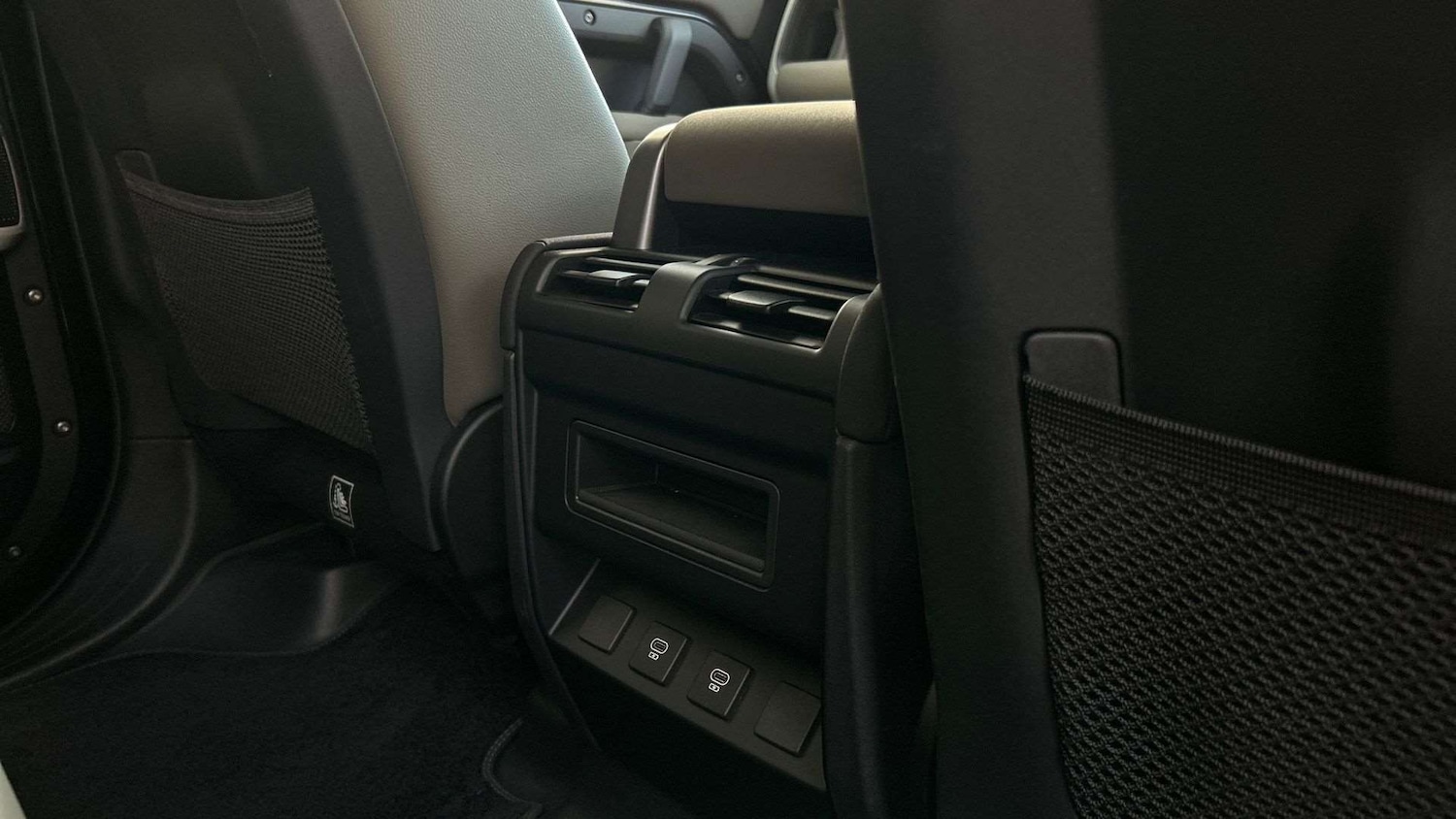 Used Land Rover Defender 2022 for sale - 76804995: Photo 18