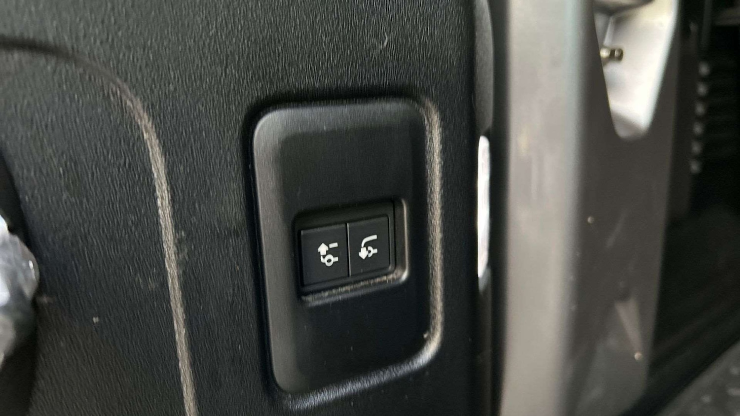 Used Land Rover Defender 2022 for sale - 76804995: Photo 27