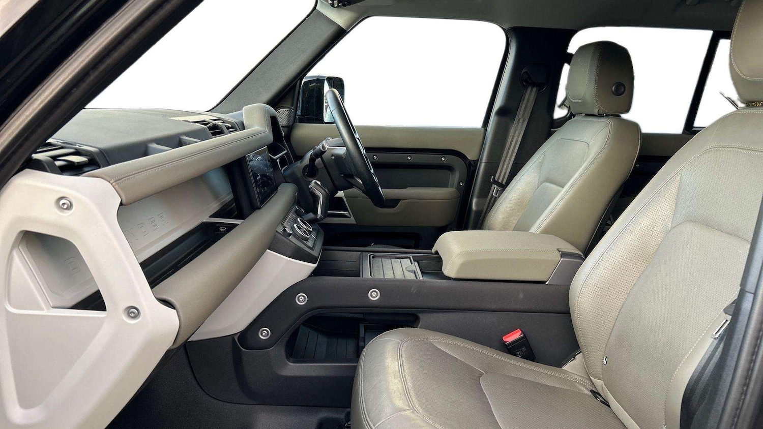 Used Land Rover Defender 2022 for sale - 76804995: Photo 3