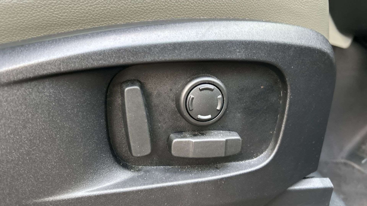 Used Land Rover Defender 2022 for sale - 76804995: Photo 34