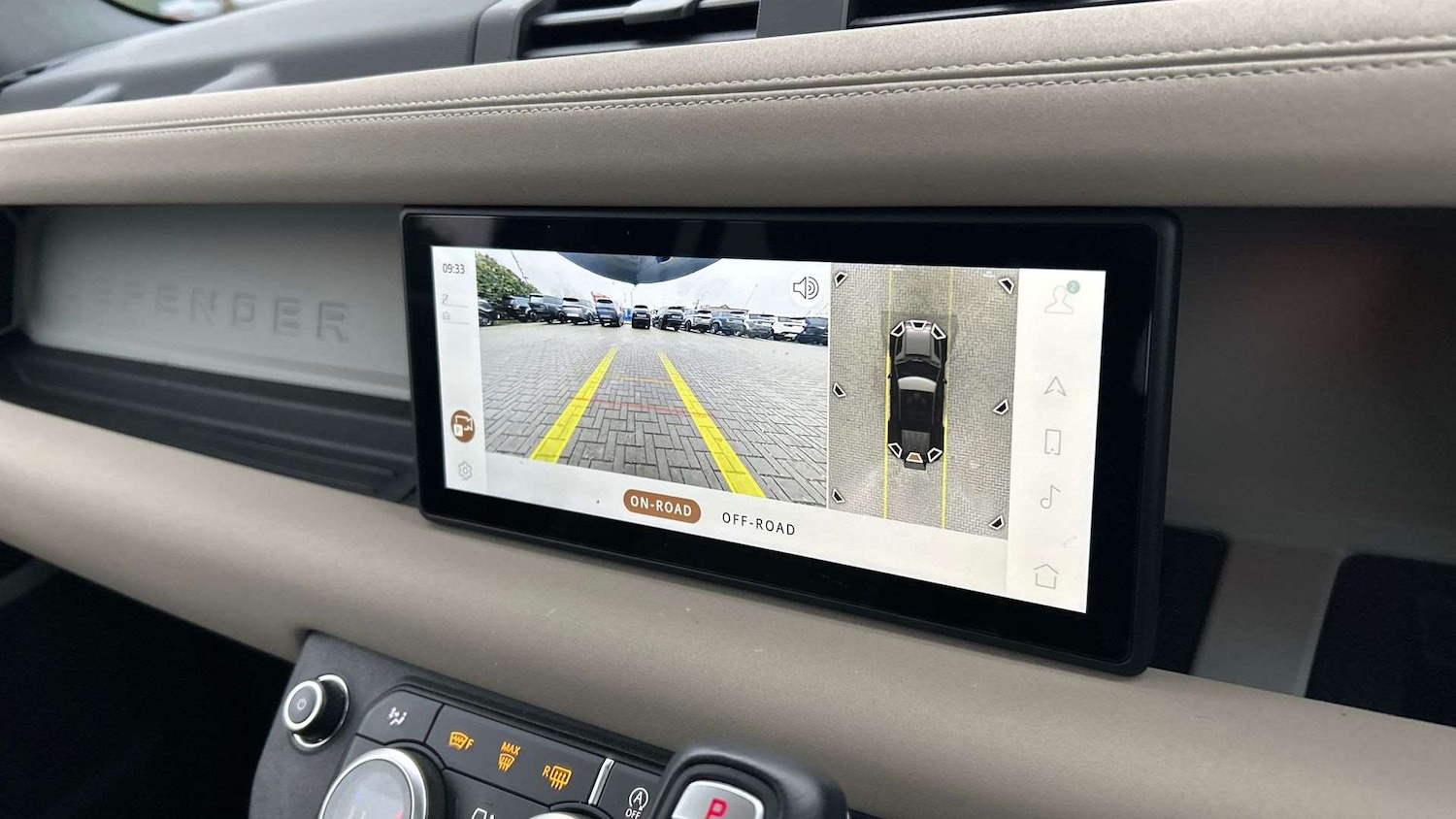 Used Land Rover Defender 2022 for sale - 77000153: Photo 12