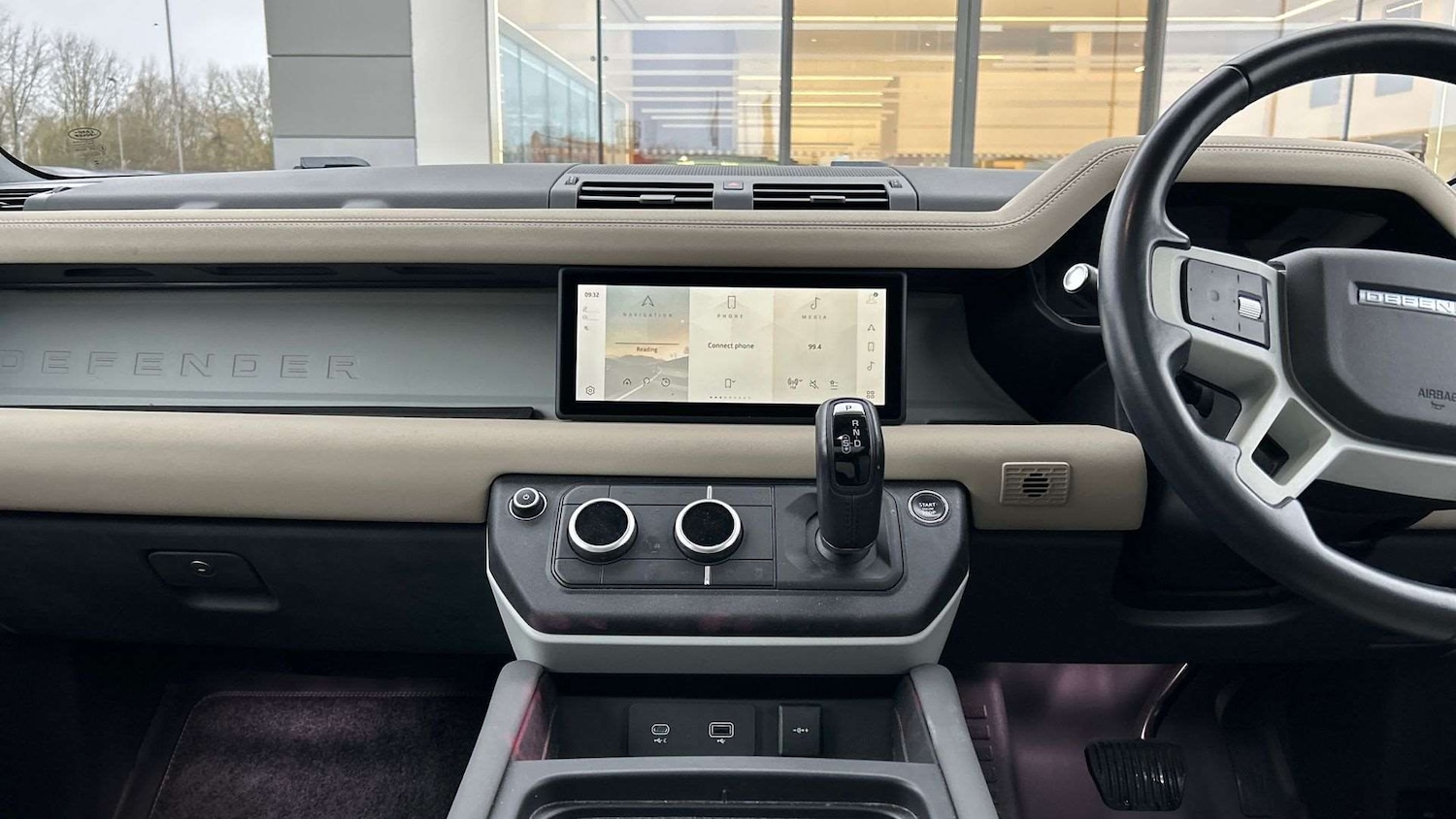 Used Land Rover Defender 2022 for sale - 77000153: Photo 14