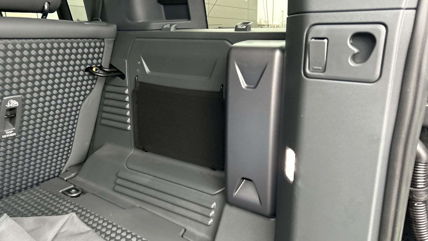 Used Land Rover Defender 2022 for sale - 77000153: Photo 27