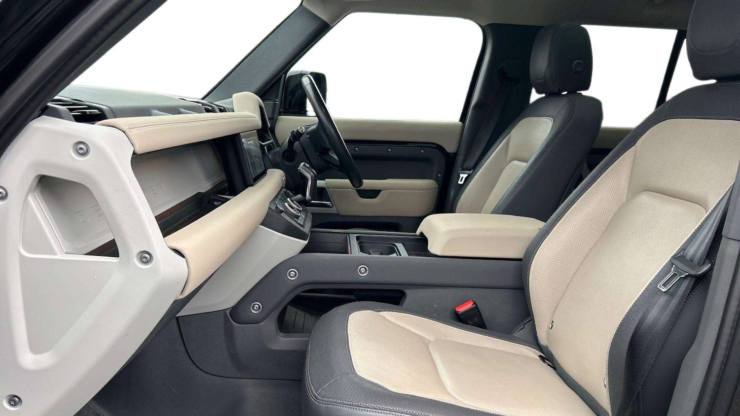 Used Land Rover Defender 2022 for sale - 77000153: Photo 3