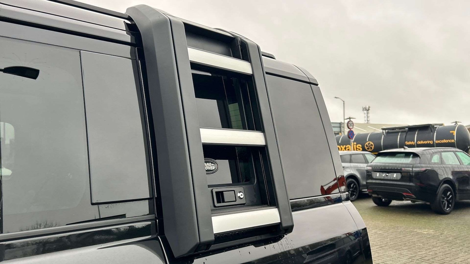 Used Land Rover Defender 2022 for sale - 77000153: Photo 32