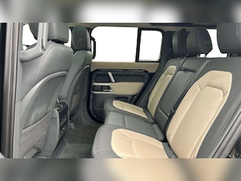 Used Land Rover Defender 2022 for sale - 77000153: Photo