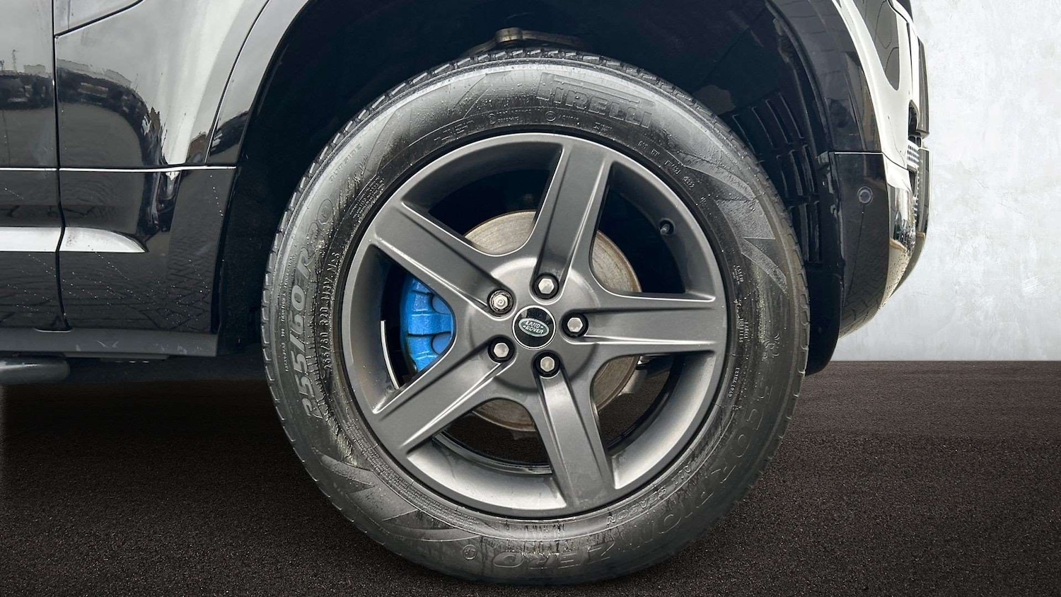 Used Land Rover Defender 2022 for sale - 77000153: Photo 8