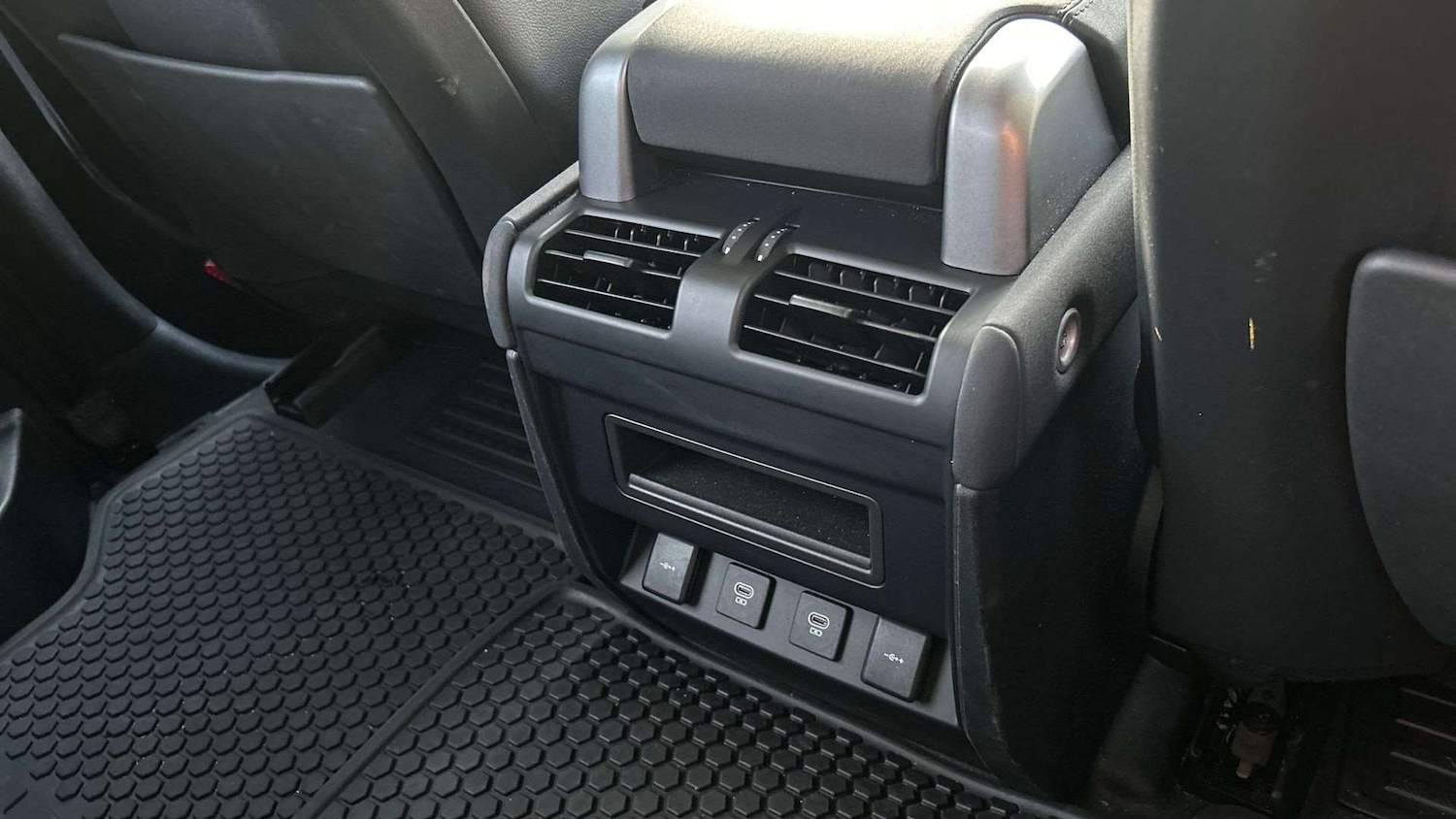 Used Land Rover Defender 2021 for sale - 77032158: Photo 18