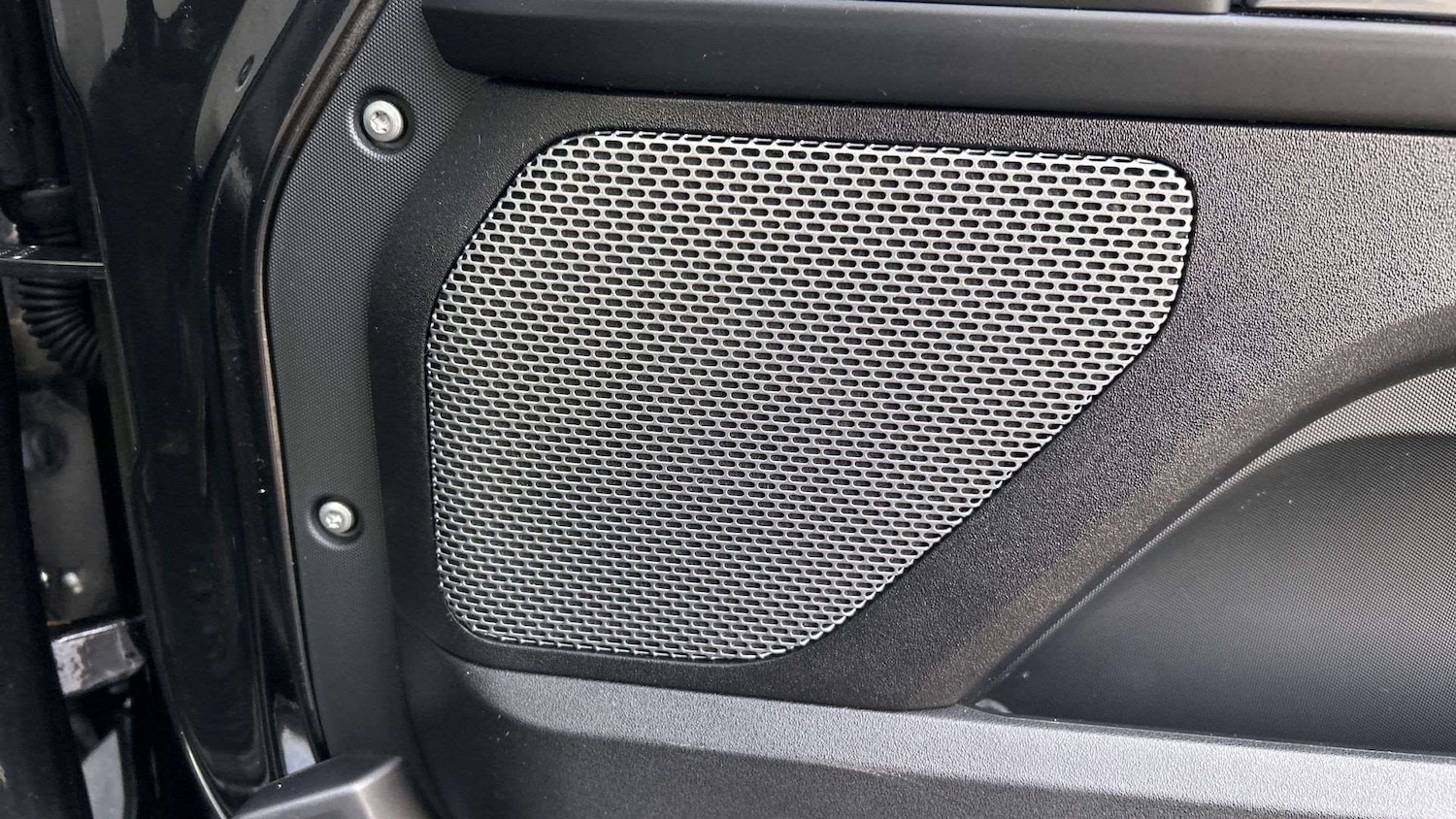 Used Land Rover Defender 2021 for sale - 77032158: Photo 24