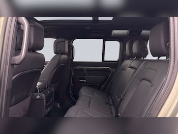 Used Land Rover Defender 2024 for sale - 77348115: Photo