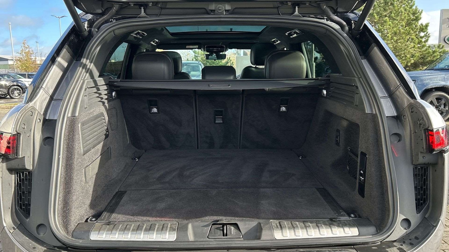 Used Land Rover Range Rover Sport 2024 for sale - 76746065: Photo 10